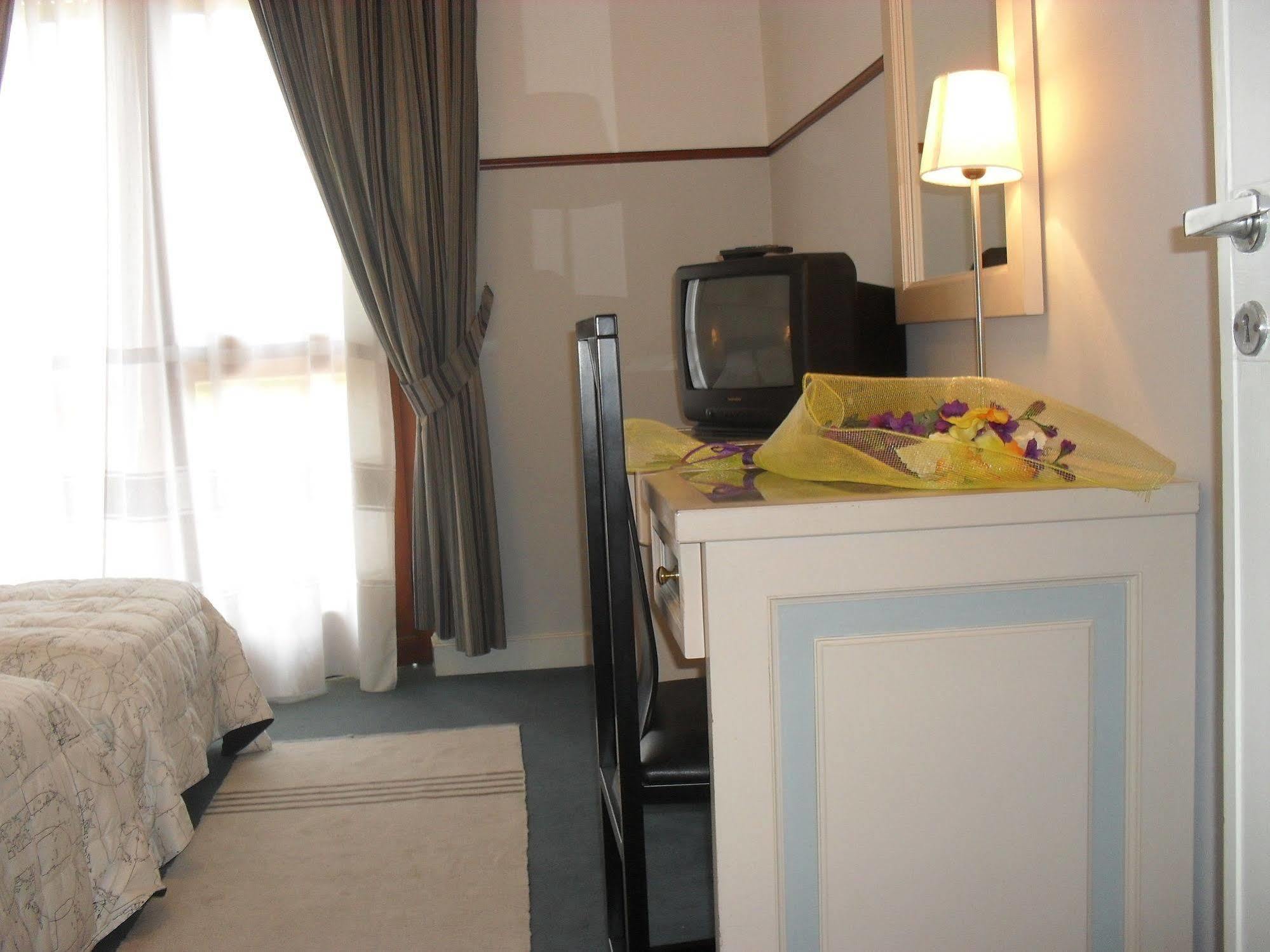 Hotel Parco Della Fonte Vallio Terme ภายนอก รูปภาพ