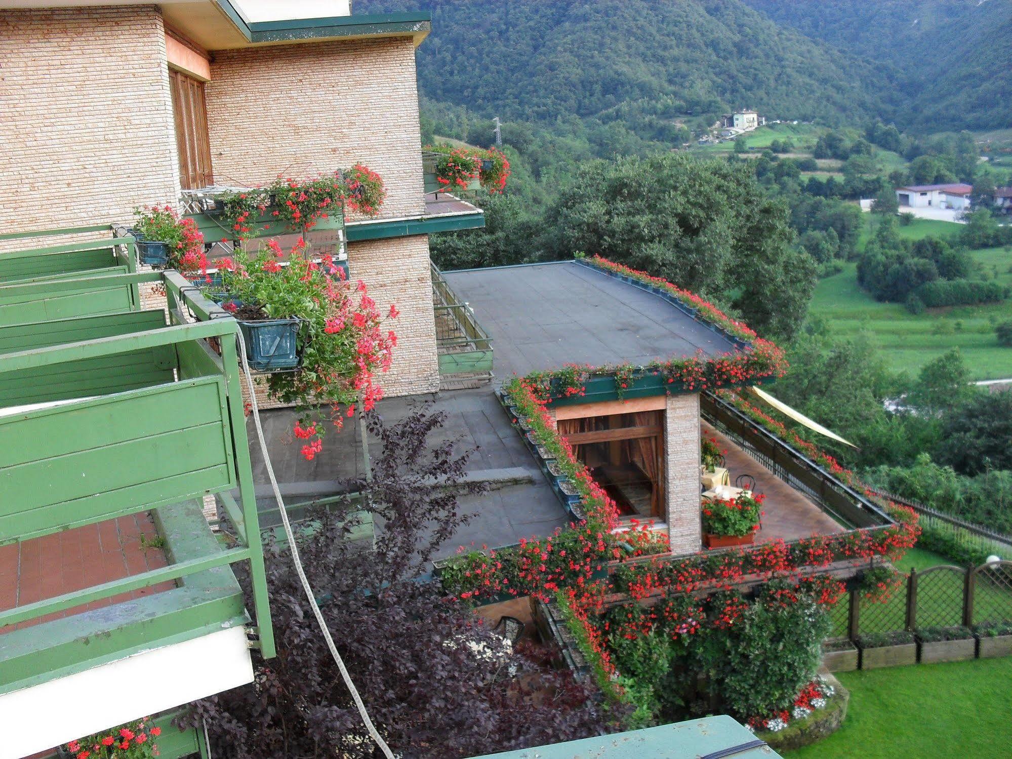 Hotel Parco Della Fonte Vallio Terme ภายนอก รูปภาพ