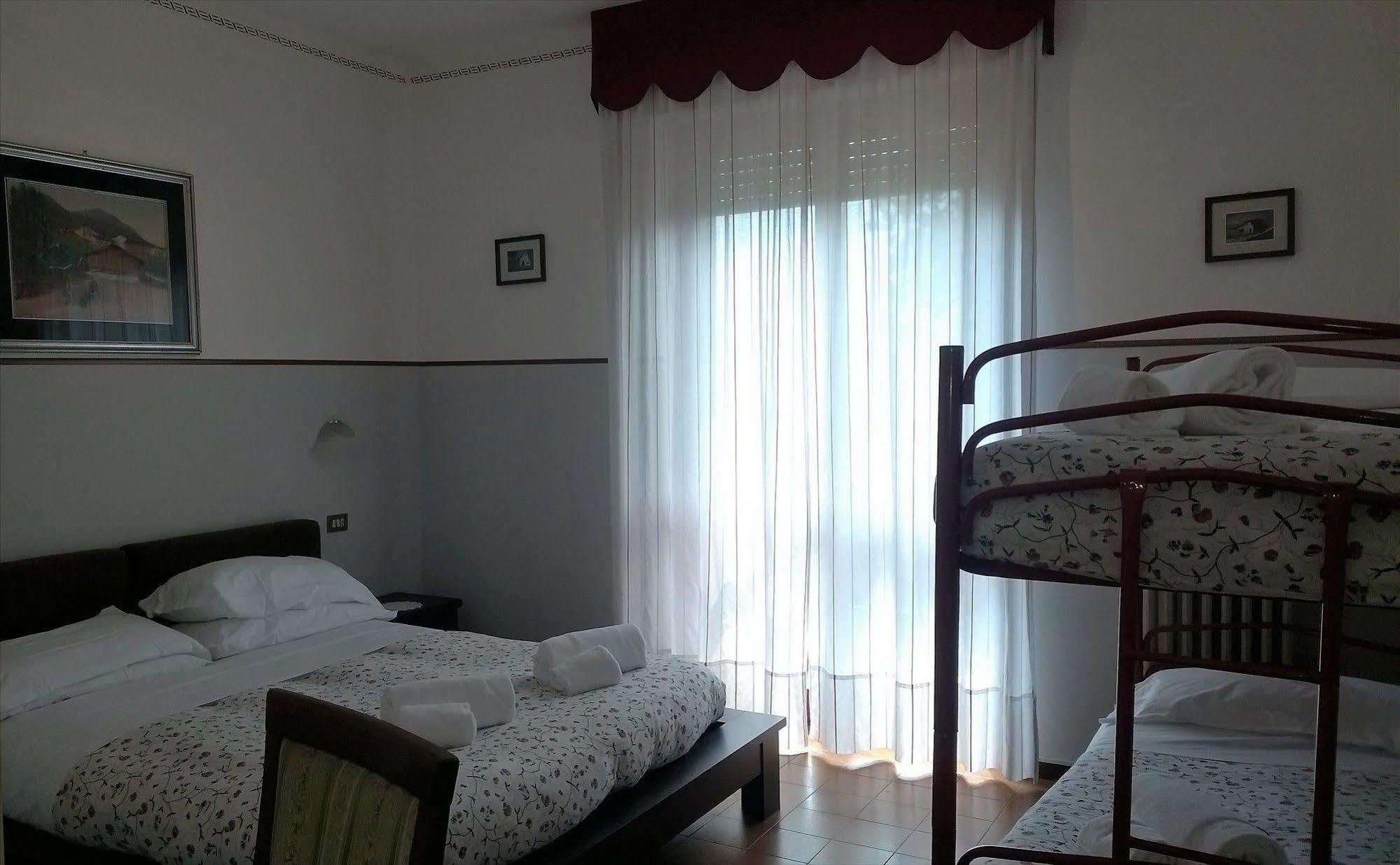 Hotel Parco Della Fonte Vallio Terme ภายนอก รูปภาพ