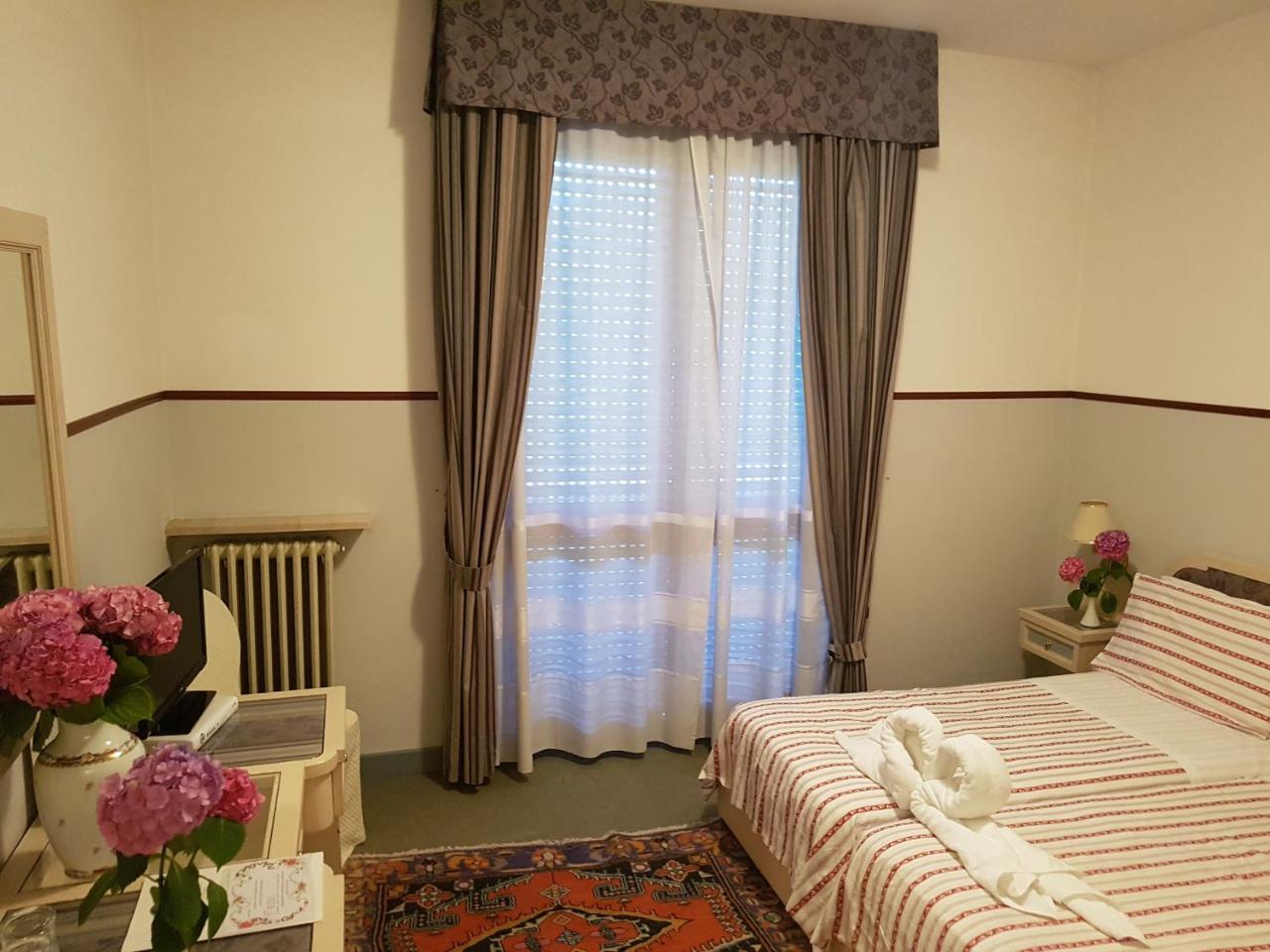 Hotel Parco Della Fonte Vallio Terme ภายนอก รูปภาพ